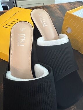 Black Ribbed Slip-On Mules Musshoe